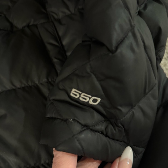 The North Face Down 550 Girls Jacket - Size Small 7/8 - Picture 3 of 10